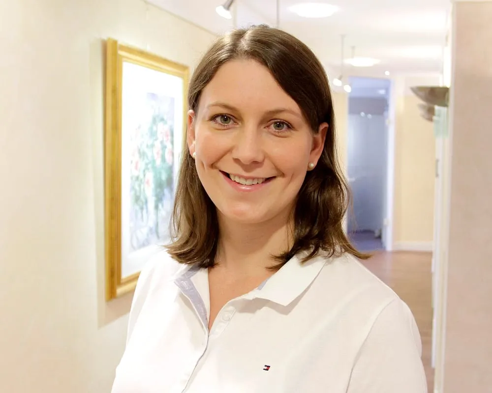 Pia Schröder, Zahnärztin